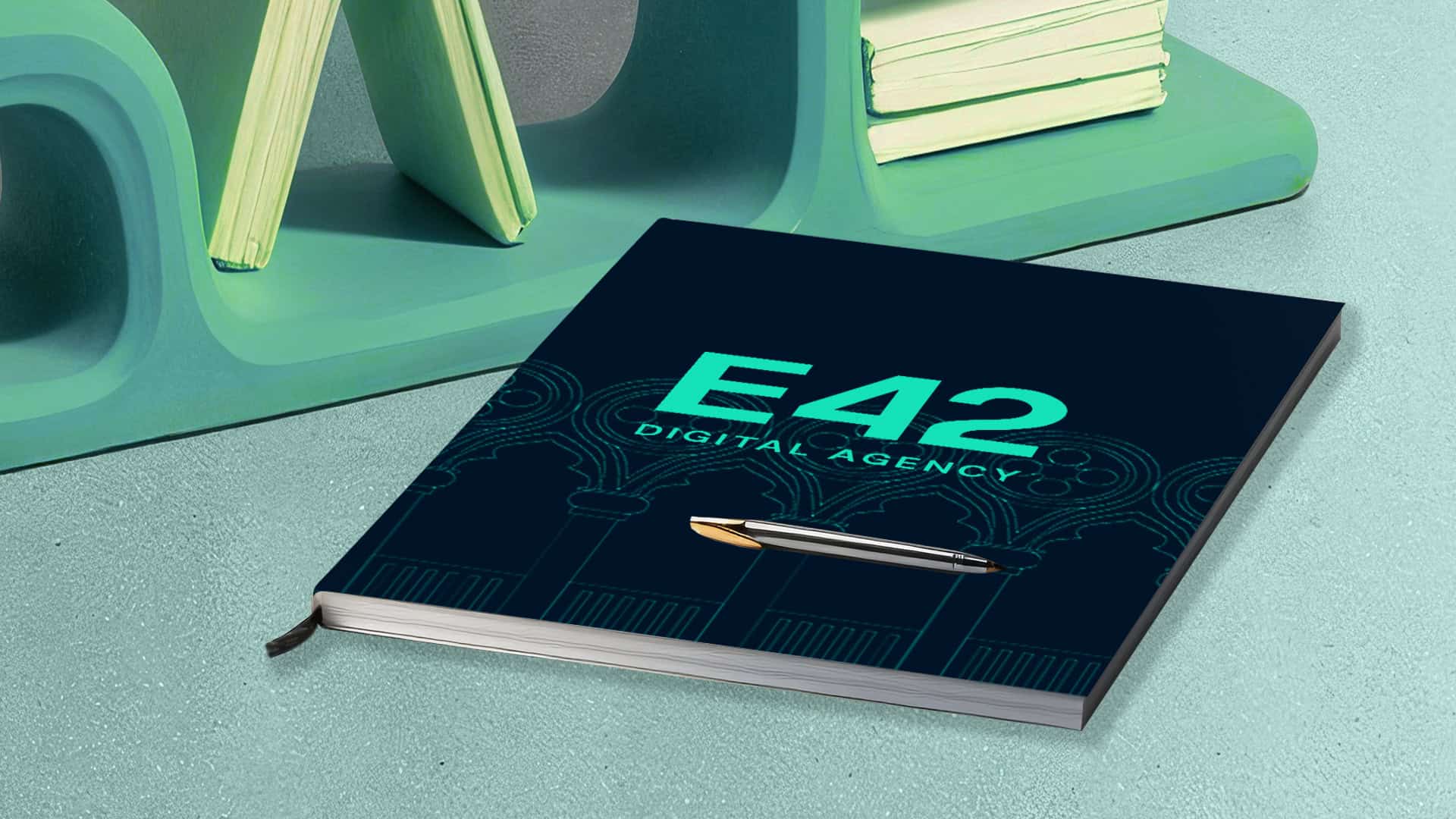 Brochure aziendale di Elan42, agenzia digitale specializzata in comunicazione e branding.